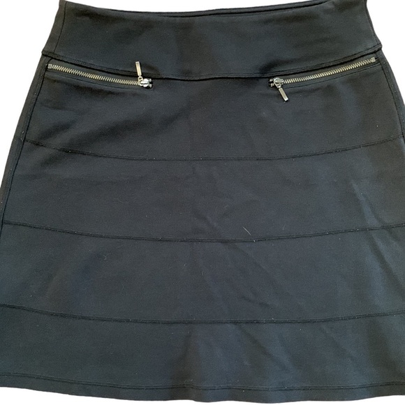 Athleta Strata Black Skirt Stretch Ponte Knit Zipper Pockets Size Small - Picture 2 of 7